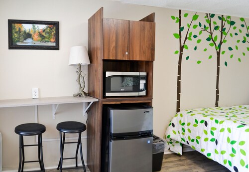 Whitehall Cottages Boutique Motel - Full Beds