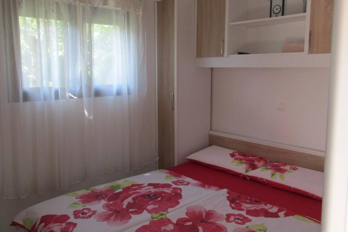 Chambre Double Économique, vue piscine