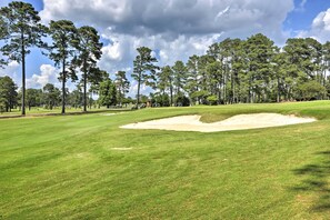 Golf - Condo By Pinehurst Golf Course w/ Peaceful Patio (Pinehurst)
