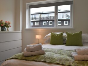 3 bedrooms, free WiFi, bed sheets