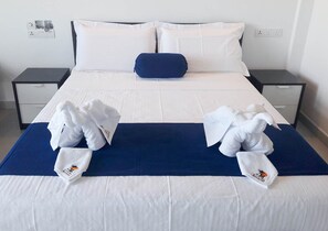 4 bedrooms, in-room safe, individually decorated, individually furnished - Amanda Beach Resort (Pasikuda)