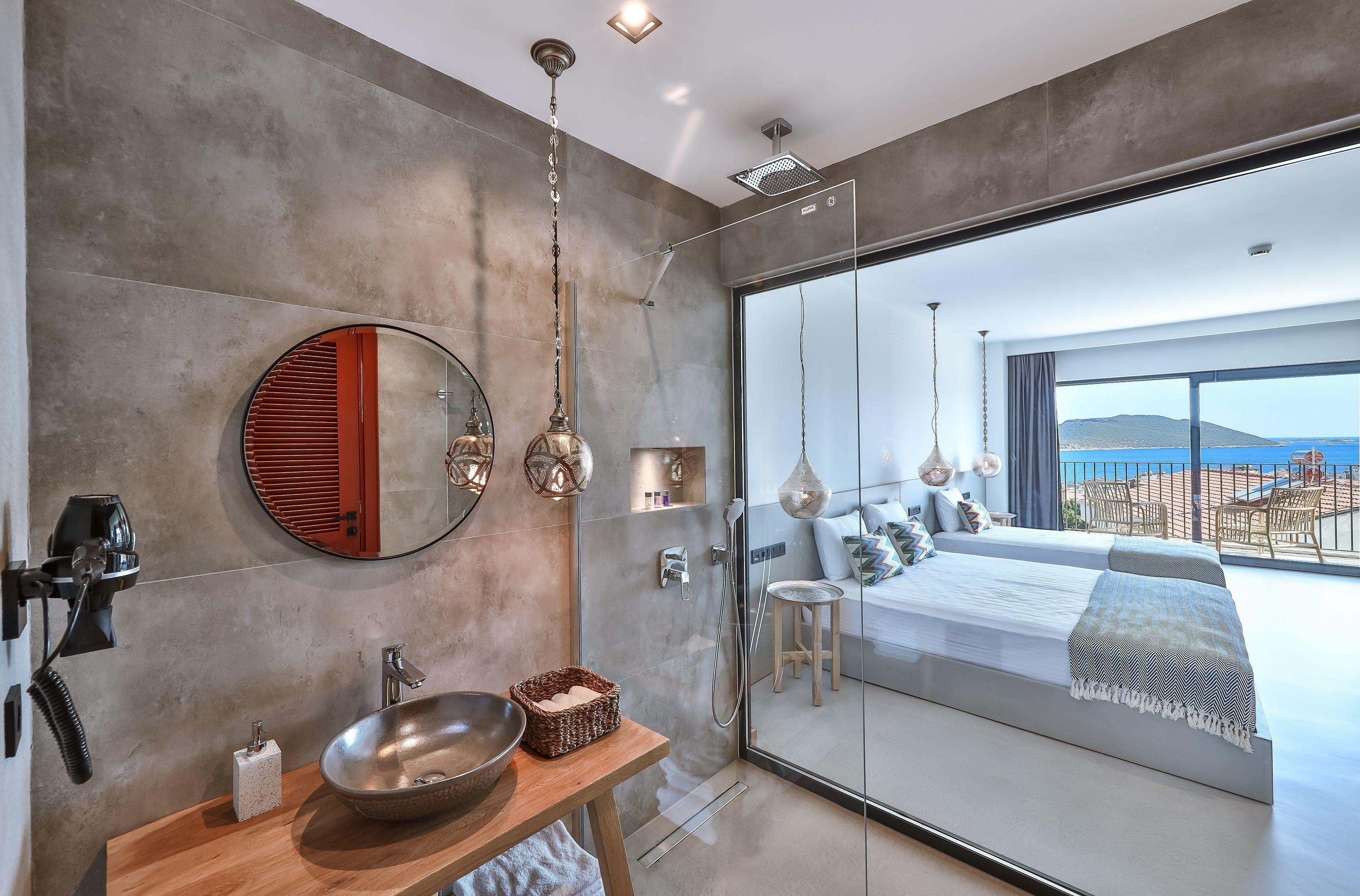 design triple room | bathroom | hair dryer, slippers, towels, soap