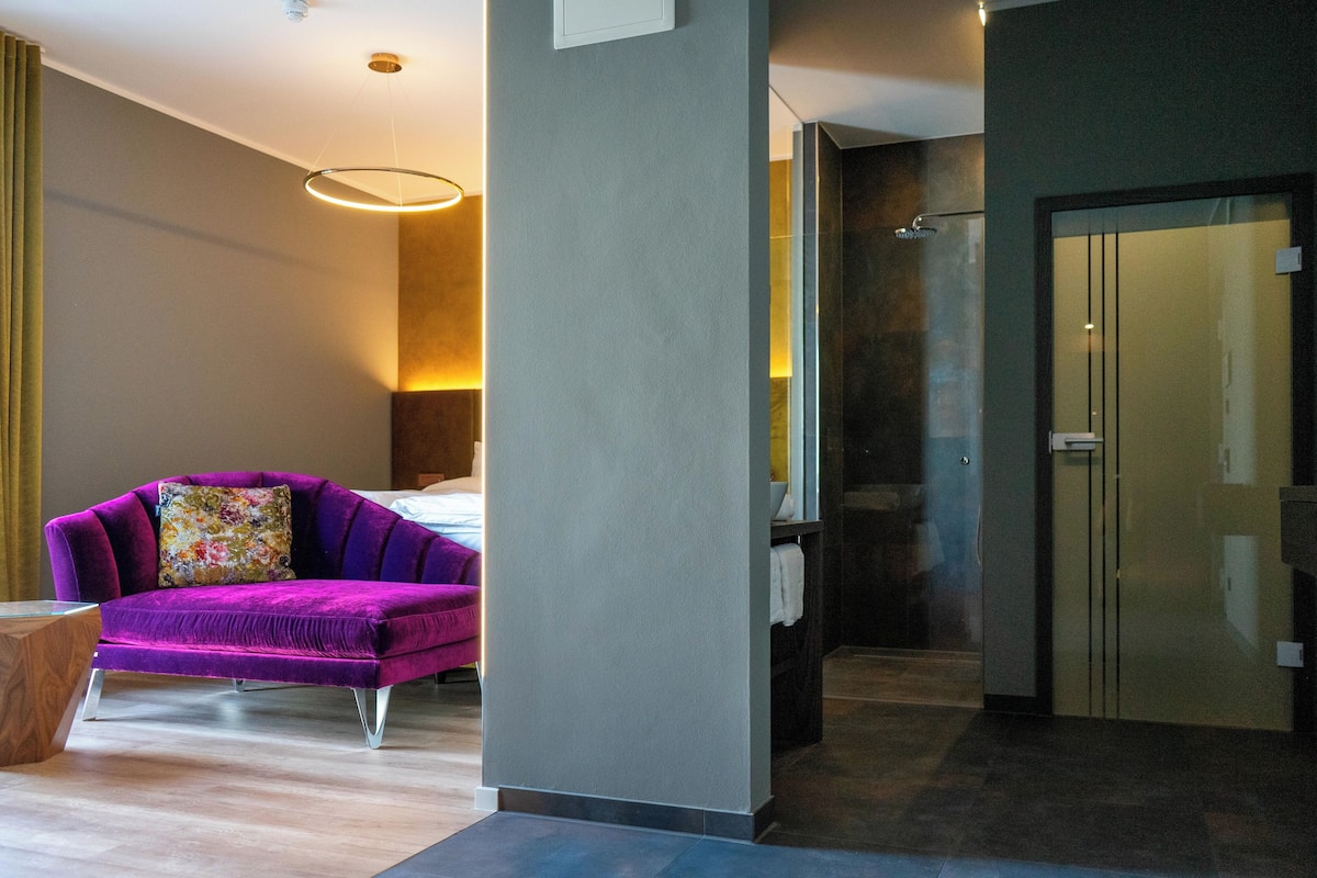 Comfort Double Room | Desk, laptop workspace, blackout drapes, soundproofing