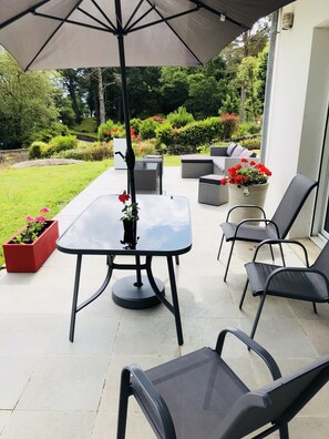 Outdoor dining - House 8 persons Tréboul (Douarnenez)