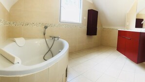 Bathroom - House 8 persons Tréboul (Douarnenez)