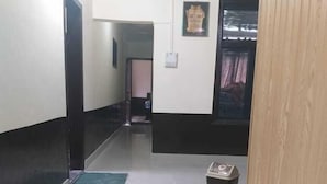 Reception - Rama Midway Guest House (Astore)