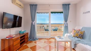 Apartment, 2 Bedrooms, Sea View (5) | Living room
