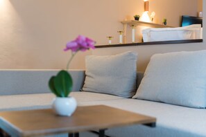 1 bedroom, minibar, in-room safe, individually decorated - L'Imperi'Ale (Hamoir)