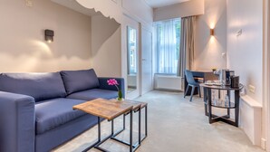 Luxury Room | 1 bilik tidur, bar mini, peti besi dalam bilik, meja 
