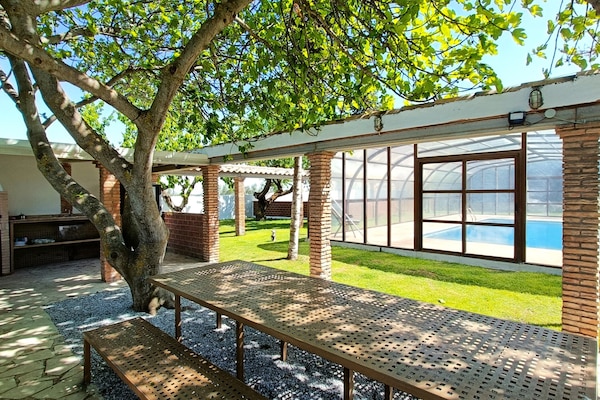 Piscine couverte, piscine extérieure