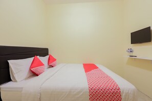 Free WiFi, bed sheets - OYO 779 Mn One Residence Syariah Near ITC Cempaka Mas Near Kalbe Farma (Jakarta)