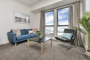 Studio | Living area