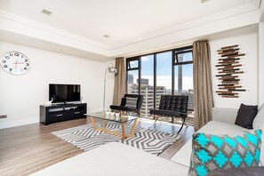 Apartment, 2 Bedrooms | Living area