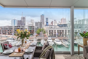 Apartment, 2 Schlafzimmer | Blick vom Balkon