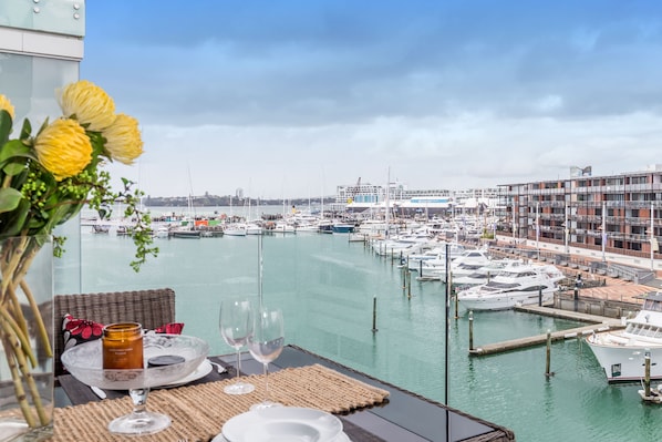 Apartment, 2 Schlafzimmer | Blick vom Balkon