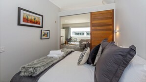 Apartemen, 1 kamar tidur | 1 kamar tidur, setrika/meja setrika, Wi-Fi gratis, dan seprai linen