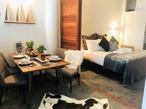 Apartment, 1 Bedroom | In-room dining - Urban Estates - Princes Wharf Apartment N10 Shed 20 (Auckland)
