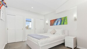 Unclassified image, 5 of 16, button - Urban Estates - Princes Wharf Apartment N47 Shed 22 (Auckland)