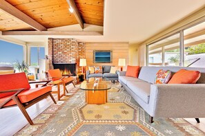 Televisión, chimenea