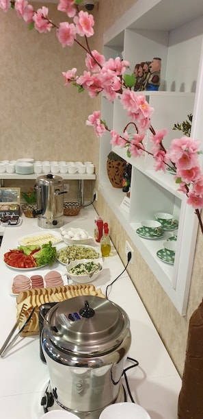 Free daily continental breakfast - Cherry Garden (Tbilisi)