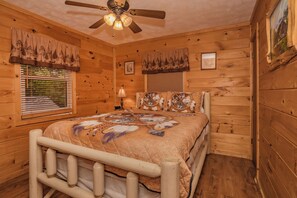 3 bedrooms, iron/ironing board, free WiFi, bed sheets - Dream Chaser: Best Value, Game Room, Hot Tub, Wifi, close to Dollywood! (Sevierville)