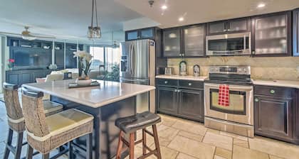Gulf-View Hudson Condo in Waterfront Resort!