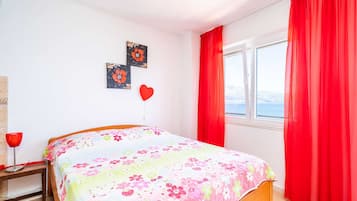 Estúdio (Apartments Nikolina (LU) - Studio wit) | Ferros/tábuas de passar roupa, Wi-Fi de cortesia, roupa de cama