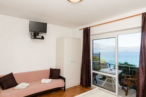 Studio, balcon, vue mer