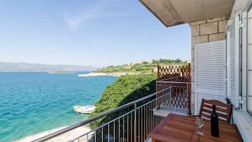 Studio, vue mer | Vue de la chambre
