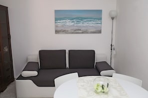 Departamento, 1 habitación, balcón | Tabla de planchar con plancha, wifi gratis y ropa de cama 