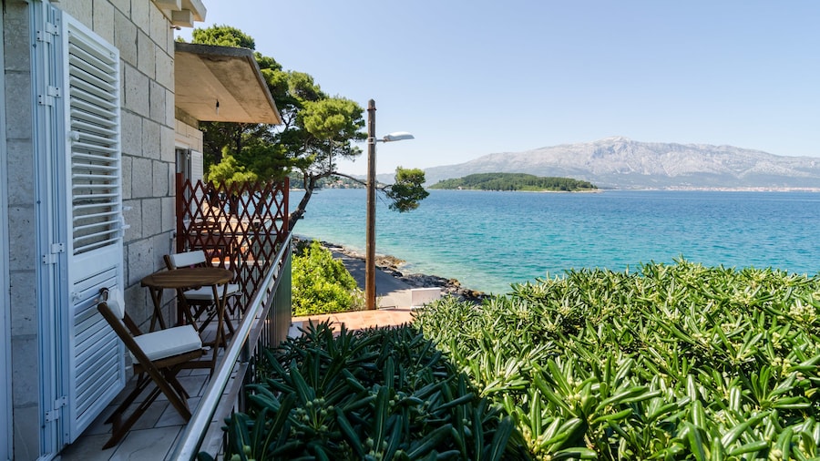 Apartments Nikolina Lumbarda