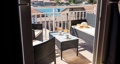 Apartments & Rooms Sunshine Home