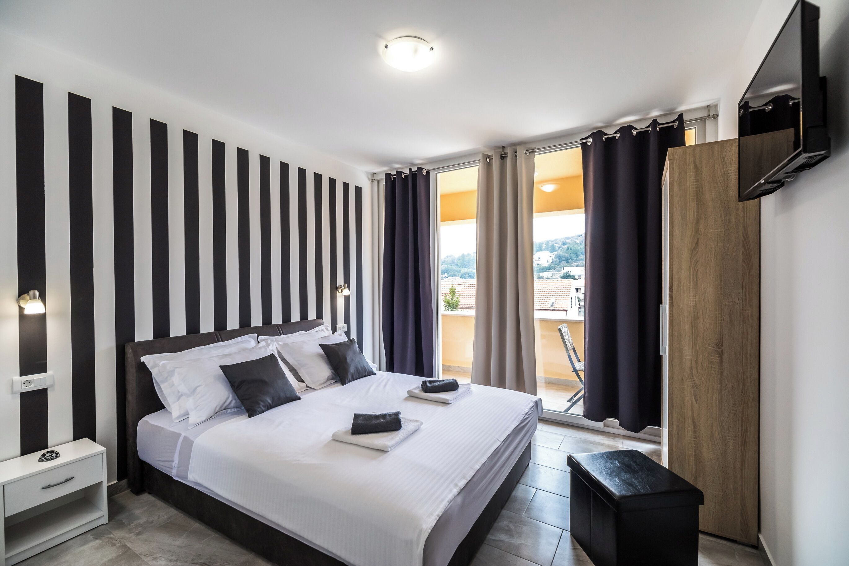 Apartment (Apartments Sunshine Home - Double Roo) | Individually decorated, individually furnished, free WiFi, bed sheets