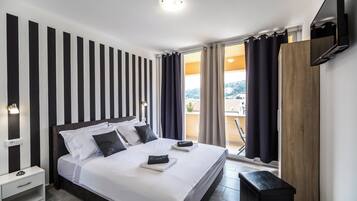 Apartment (Apartments Sunshine Home - Double Roo) | Individually decorated, individually furnished, free WiFi, bed sheets