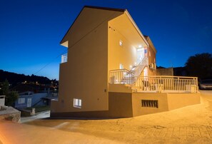 Apartment (Apartments Sunshine Home - Two Bedroo) | Exterior