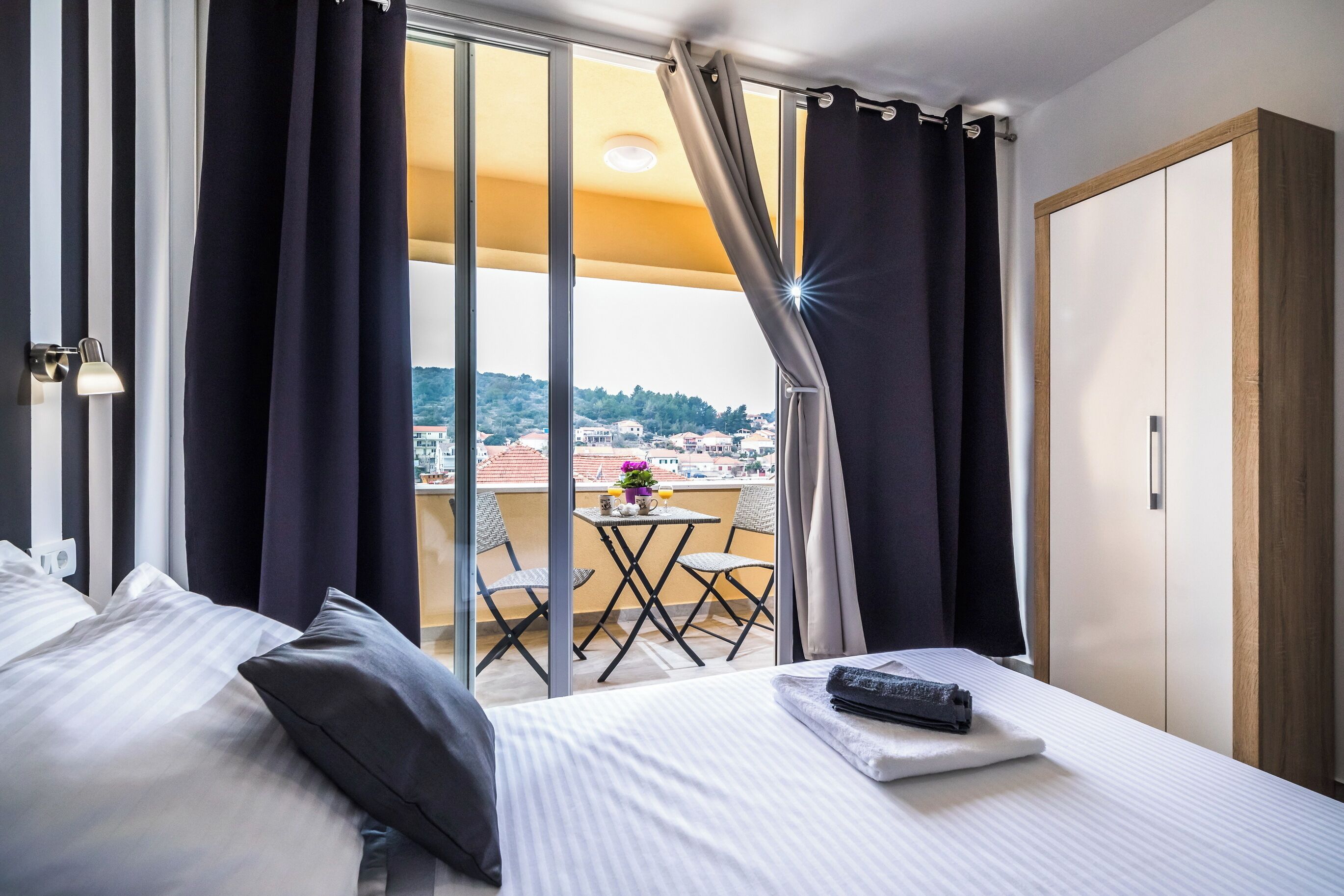 Apartment (Apartments Sunshine Home - Double Roo) | Individually decorated, individually furnished, free WiFi, bed sheets