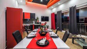 Apartment (Apartments Sunshine Home - Two Bedroo) | Dining room