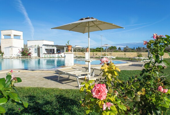 Seasonal outdoor pool