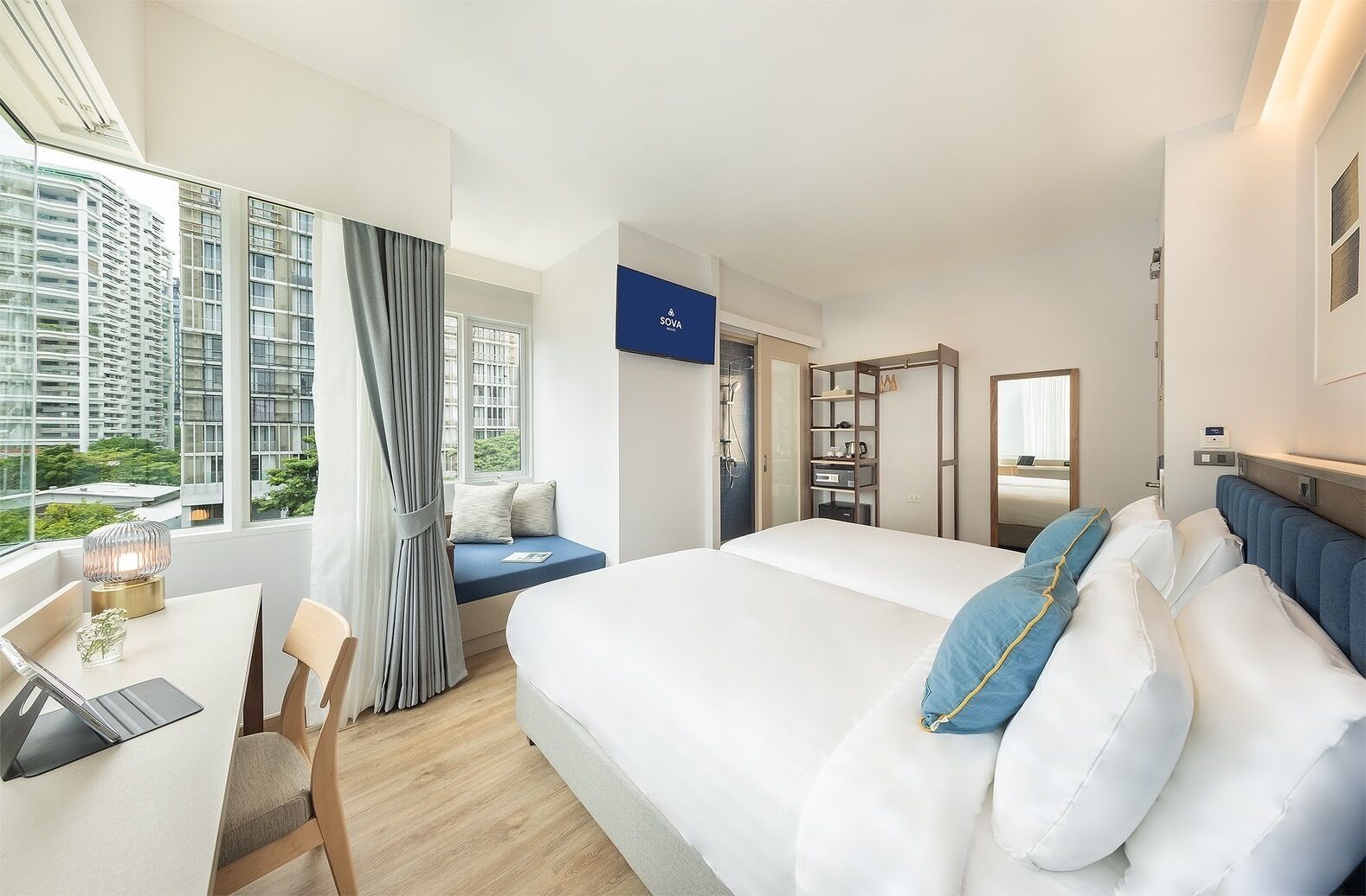 アイロン / アイロン台、WiFi (無料)、ベッドシーツ