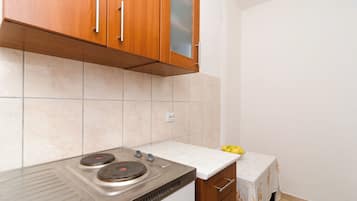 Studio (Guest House Kiko - Studio (A3)) | Private kitchen