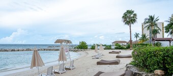 Serenity On The Bay A large self contained studio with private garden patio.