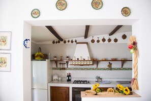 Refrigerador, horno, parrilla de estufa y lavavajillas 