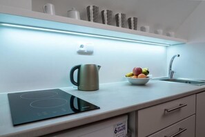 Fridge, microwave, stovetop, coffee/tea maker - Apartmány Divoký anděl (Dolní Moravice)