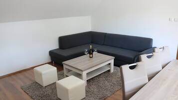 Desk, blackout curtains, soundproofing, free WiFi