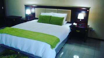 Executive Apartment | Premium bedding, in-room safe, iron/ironing board, free cots/infant beds