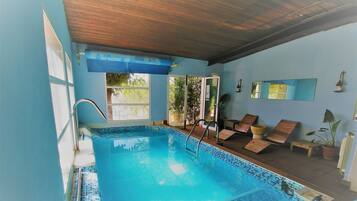 Piscine extérieure, piscine chauffée