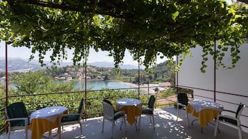 Double Room (Guest House Oreb - Double Room -3) | Terrace/patio