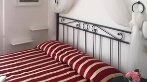 Caja de seguridad en la habitación, cunas, wifi gratis y ropa de cama 