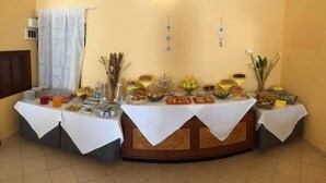 Desayuno buffet incluido todos los días 