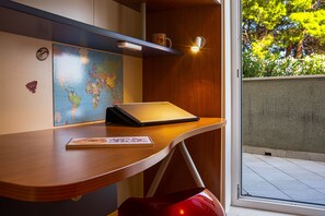 3 bedrooms, soundproofing, iron/ironing board, free WiFi - Zen Luxury Apartment (Split)